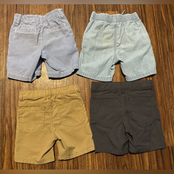 Bundle of 4, 3T Shorts - Picture 2 of 11